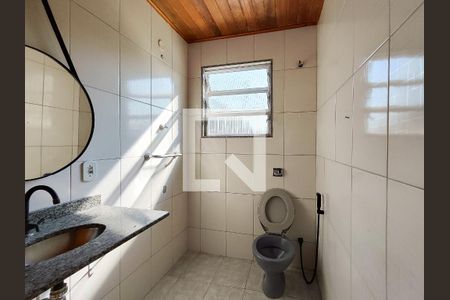 Casa à venda com 150m², 4 quartos e 2 vagas Casa à venda com 150m², 4 quartos e 2 vagasLavabo