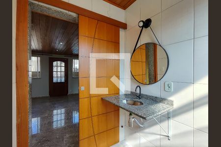 Casa à venda com 150m², 4 quartos e 2 vagas Casa à venda com 150m², 4 quartos e 2 vagasLavabo