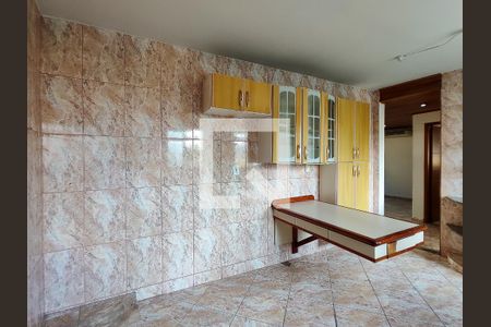 Casa à venda com 150m², 4 quartos e 2 vagas Casa à venda com 150m², 4 quartos e 2 vagasCozinha