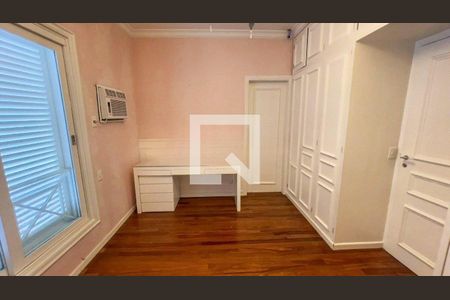 Casa à venda com 396m², 4 quartos e 5 vagas