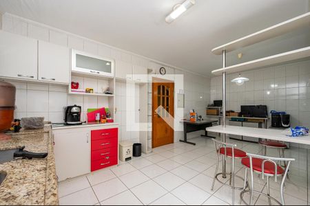 Casa à venda com 240m², 3 quartos e 5 vagas
