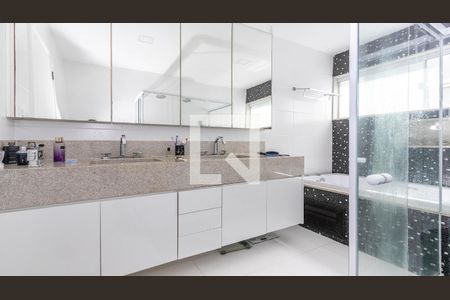 Casa à venda com 420m², 3 quartos e 3 vagas