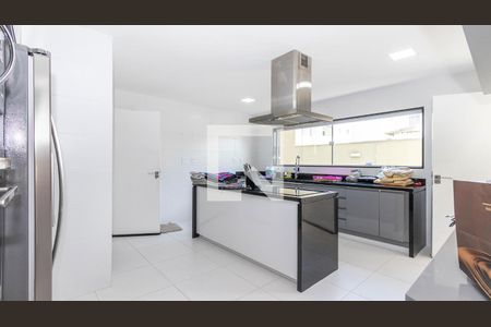 Casa à venda com 420m², 3 quartos e 3 vagas