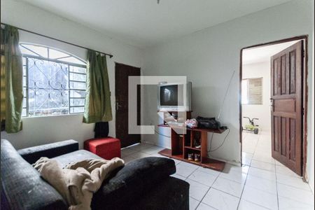 Casa à venda com 66m², 2 quartos e 1 vaga