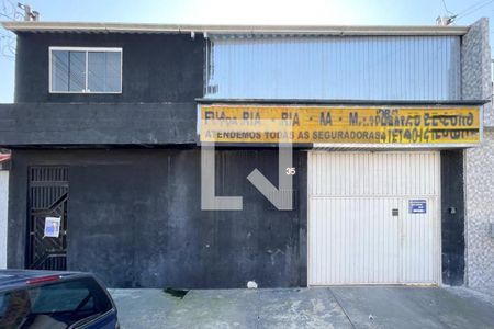 Casa à venda com 380m², 6 quartos e 10 vagas Casa à venda com 380m², 6 quartos e 10 vagasFachada