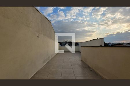 Apartamento à venda com 110m², 2 quartos e 1 vaga Apartamento à venda com 110m², 2 quartos e 1 vagaCobertura