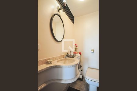 Apartamento à venda com 226m², 4 quartos e 4 vagasLavabo