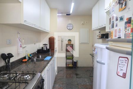 Apartamento à venda com 127m², 4 quartos e 2 vagasCozinha