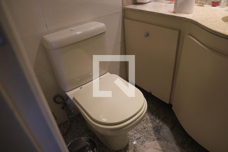 Apartamento à venda com 127m², 4 quartos e 2 vagasBanheiro Social