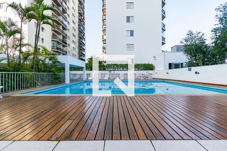 Apartamento à venda com 127m², 4 quartos e 2 vagas Apartamento à venda com 127m², 4 quartos e 2 vagasÁrea comum - Piscina