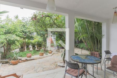 Casa à venda com 426m², 4 quartos e 3 vagas