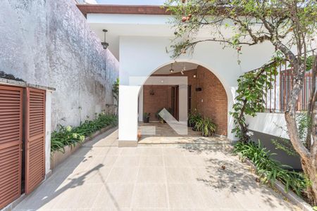 Casa à venda com 255m², 3 quartos e 2 vagas