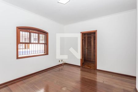 Casa à venda com 255m², 3 quartos e 2 vagas