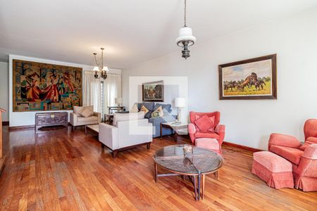 Casa à venda com 420m², 4 quartos e 3 vagas