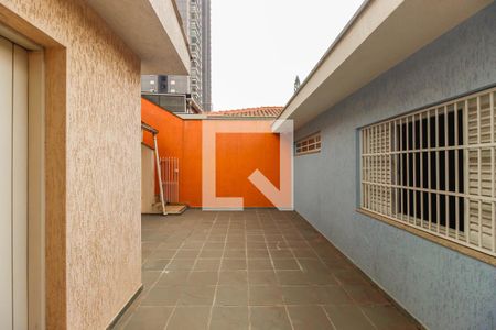Casa à venda com 330m², 4 quartos e 3 vagas Casa à venda com 330m², 4 quartos e 3 vagasQuintal Traseiro