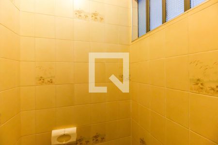 Casa à venda com 330m², 4 quartos e 3 vagas Casa à venda com 330m², 4 quartos e 3 vagasLavabo