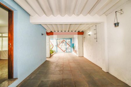 Casa à venda com 330m², 4 quartos e 3 vagas Casa à venda com 330m², 4 quartos e 3 vagasQuintal e Garagem