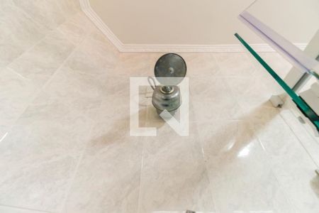 Casa à venda com 330m², 4 quartos e 3 vagas Casa à venda com 330m², 4 quartos e 3 vagasBanheiro Social