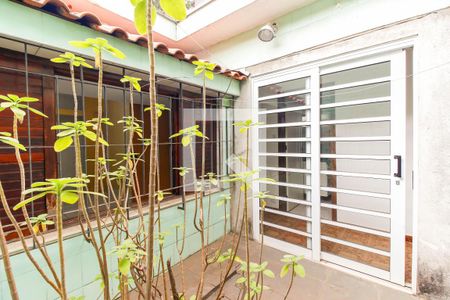 Casa à venda com 330m², 4 quartos e 3 vagas Casa à venda com 330m², 4 quartos e 3 vagasJardim de Inverno