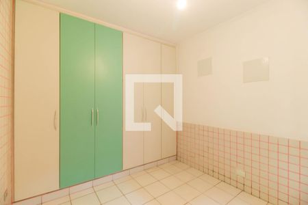 Casa à venda com 330m², 4 quartos e 3 vagas Casa à venda com 330m², 4 quartos e 3 vagasQuarto 1