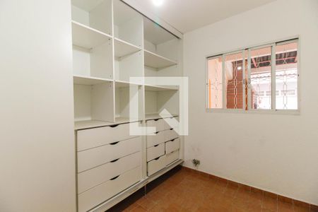 Casa à venda com 330m², 4 quartos e 3 vagas Casa à venda com 330m², 4 quartos e 3 vagasQuarto da Área de Serviço