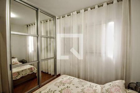 Apartamento à venda com 140m², 4 quartos e 2 vagasquarto 2