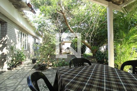 Casa à venda com 600m², 2 quartos e 4 vagasQuintal