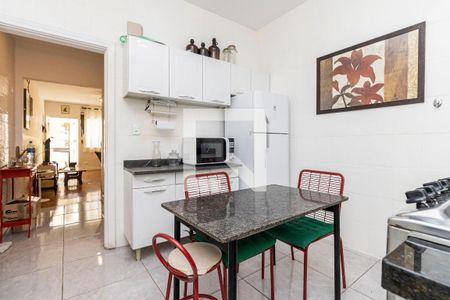 Casa à venda com 80m², 2 quartos e sem vaga