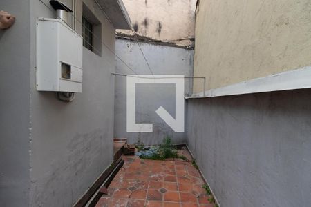 Casa à venda com 128m², 2 quartos e 2 vagas Casa à venda com 128m², 2 quartos e 2 vagasCorredor externo