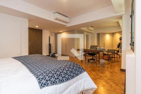 Casa à venda com 1350m², 4 quartos e 6 vagas