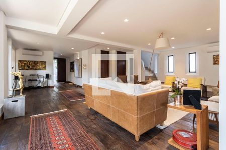 Casa à venda com 1350m², 4 quartos e 6 vagas