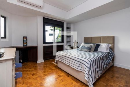 Casa à venda com 1350m², 4 quartos e 6 vagas