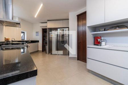 Casa à venda com 1350m², 4 quartos e 6 vagas