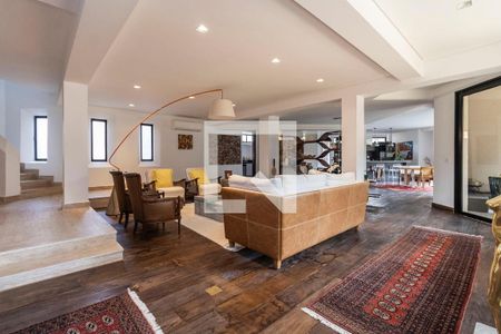 Casa à venda com 1350m², 4 quartos e 6 vagas