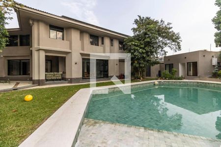 Casa à venda com 1350m², 4 quartos e 6 vagas