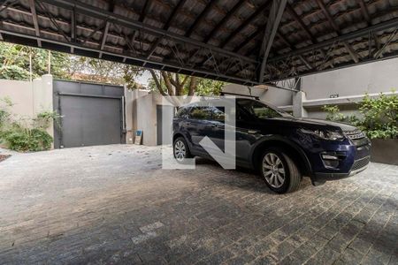 Casa à venda com 1350m², 4 quartos e 6 vagas
