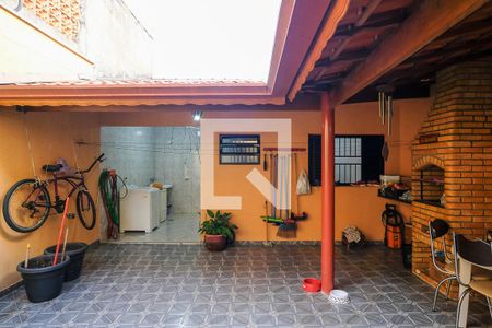 Casa à venda com 180m², 3 quartos e 3 vagasQuintal