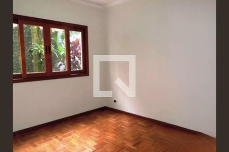 Casa à venda com 348m², 4 quartos e 6 vagas