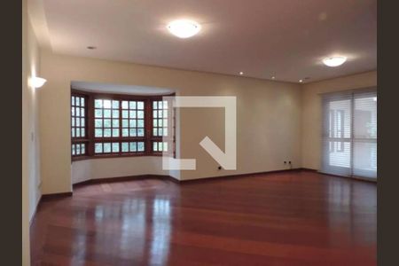 Casa à venda com 348m², 4 quartos e 6 vagas