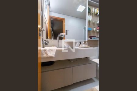 Apartamento à venda com 116m², 3 quartos e 2 vagasBanheiro da suíte