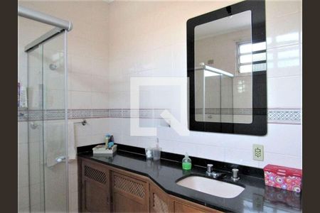 Casa à venda com 240m², 3 quartos e 3 vagas