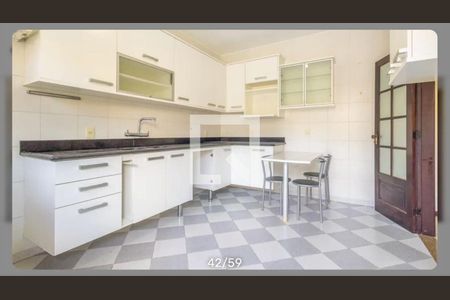 Casa à venda com 260m², 4 quartos e 2 vagas