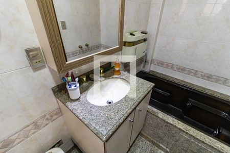 Apartamento à venda com 123m², 3 quartos e 3 vagasBanheiro da Suíte