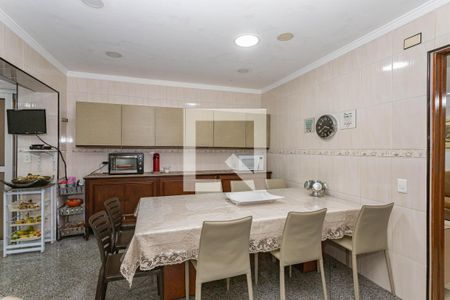 Casa à venda com 171m², 5 quartos e 2 vagas