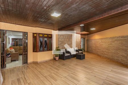 Casa à venda com 171m², 5 quartos e 2 vagas