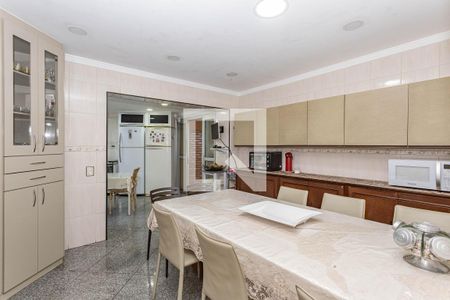 Casa à venda com 171m², 5 quartos e 2 vagas