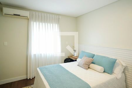 Casa à venda com 380m², 5 quartos e 6 vagasSuíte 4