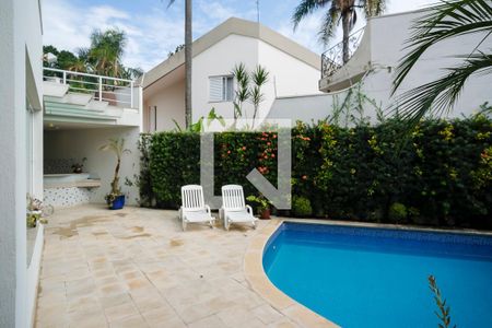 Casa à venda com 380m², 5 quartos e 6 vagasPiscina