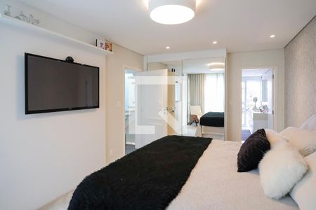 Casa à venda com 380m², 5 quartos e 6 vagasSuíte 1