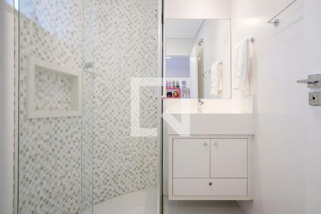 Casa à venda com 380m², 5 quartos e 6 vagasBanheiro da suíte 3